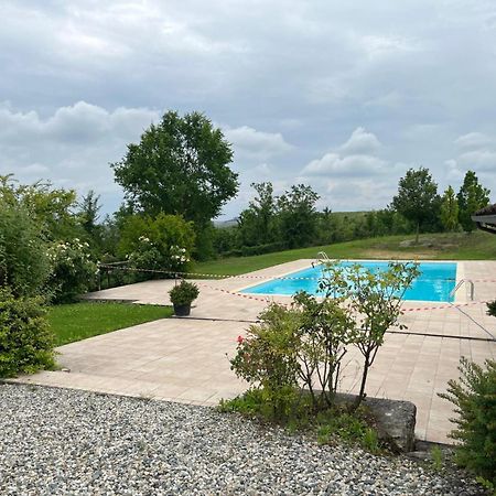 La Famulenta Garden Apartment Grazzano Badoglio Kültér fotó