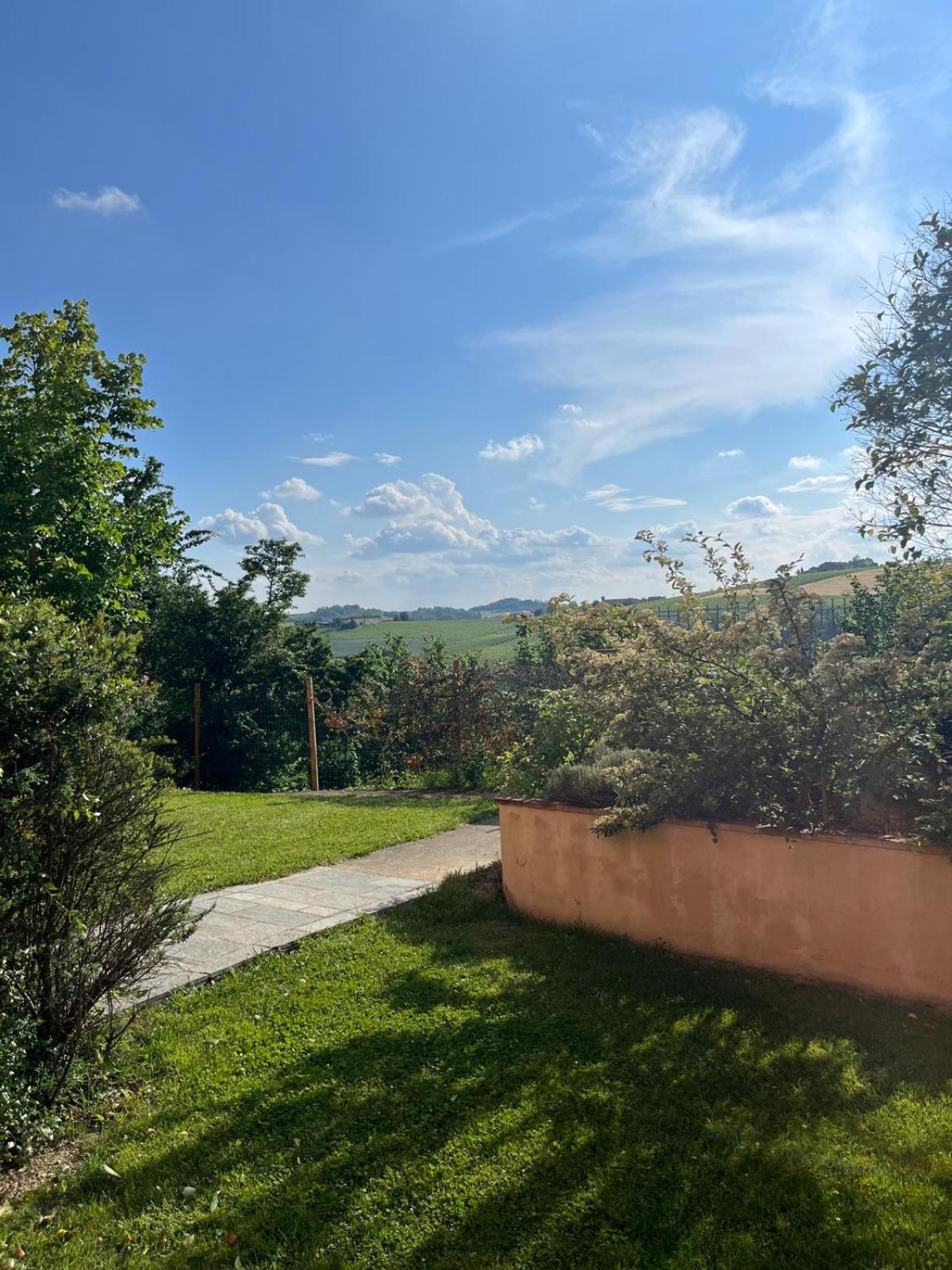La Famulenta Garden Apartment Grazzano Badoglio Kültér fotó
